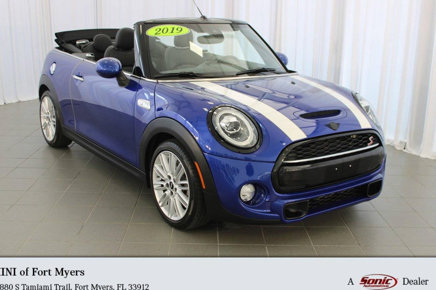 MINI COOPER CONVERTIBLE 2019 WMWWG9C50K3E39329 image